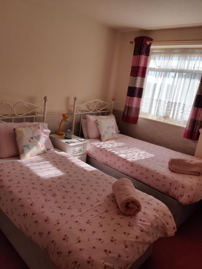 Cameron Court B&B แฟลมโบโร ภายนอก รูปภาพ