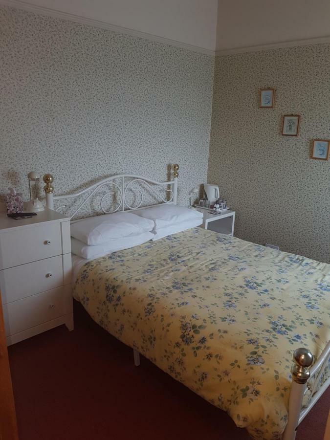 Cameron Court B&B แฟลมโบโร ภายนอก รูปภาพ