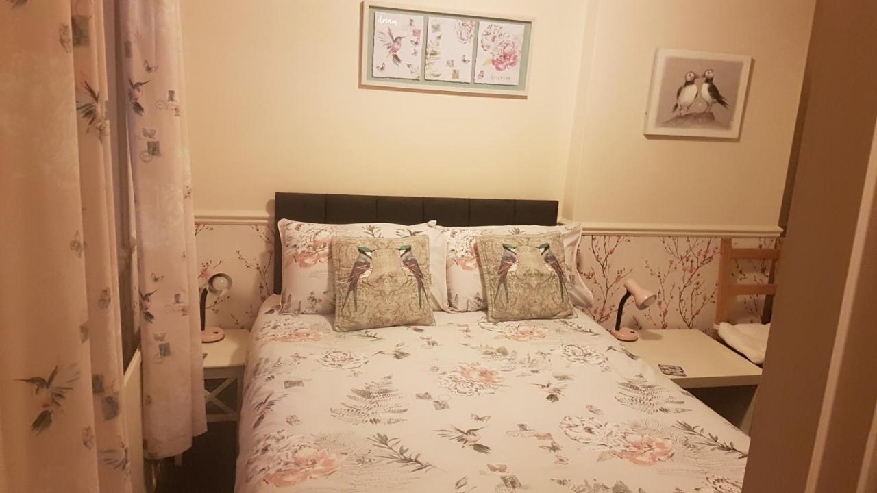 Cameron Court B&B แฟลมโบโร ภายนอก รูปภาพ